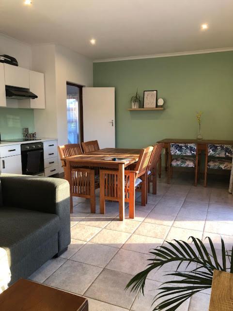 Danville Forest Guest House & Apartments Дърбан Екстериор снимка