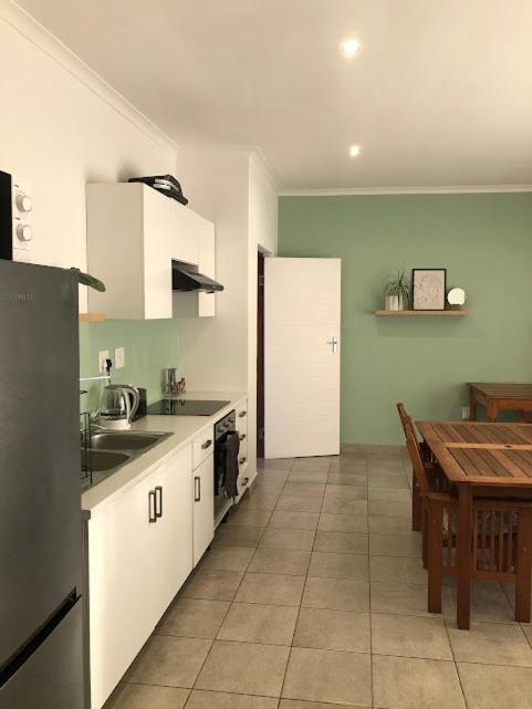 Danville Forest Guest House & Apartments Дърбан Екстериор снимка